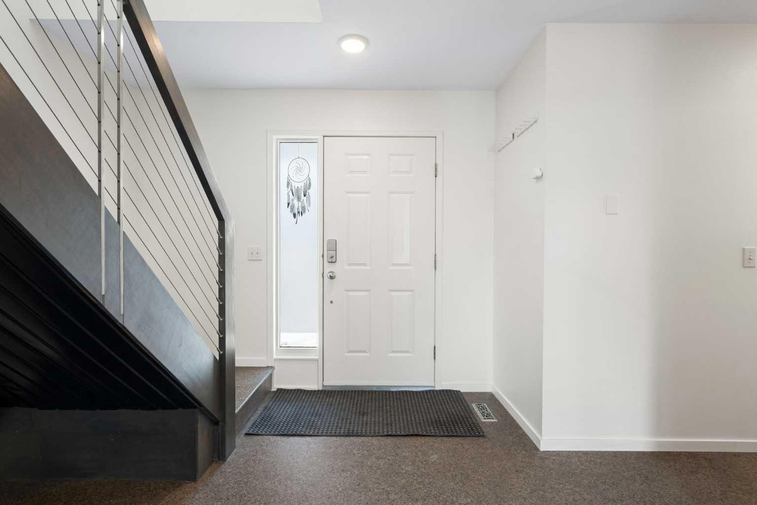 201 Harvest Creek Close NE