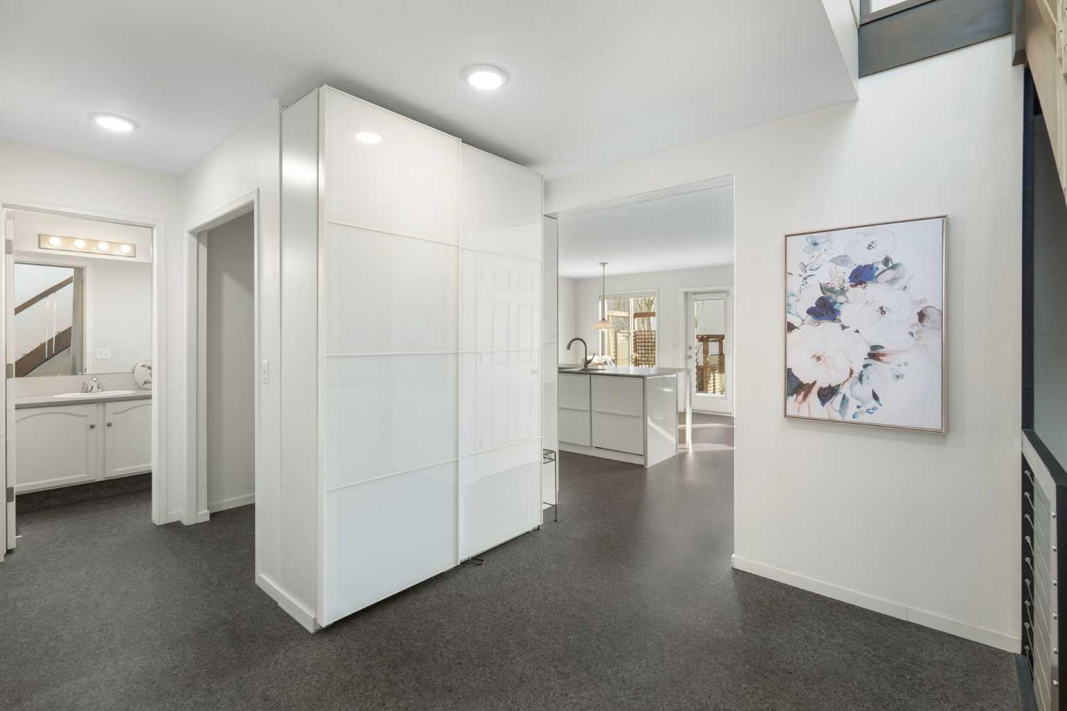 201 Harvest Creek Close NE