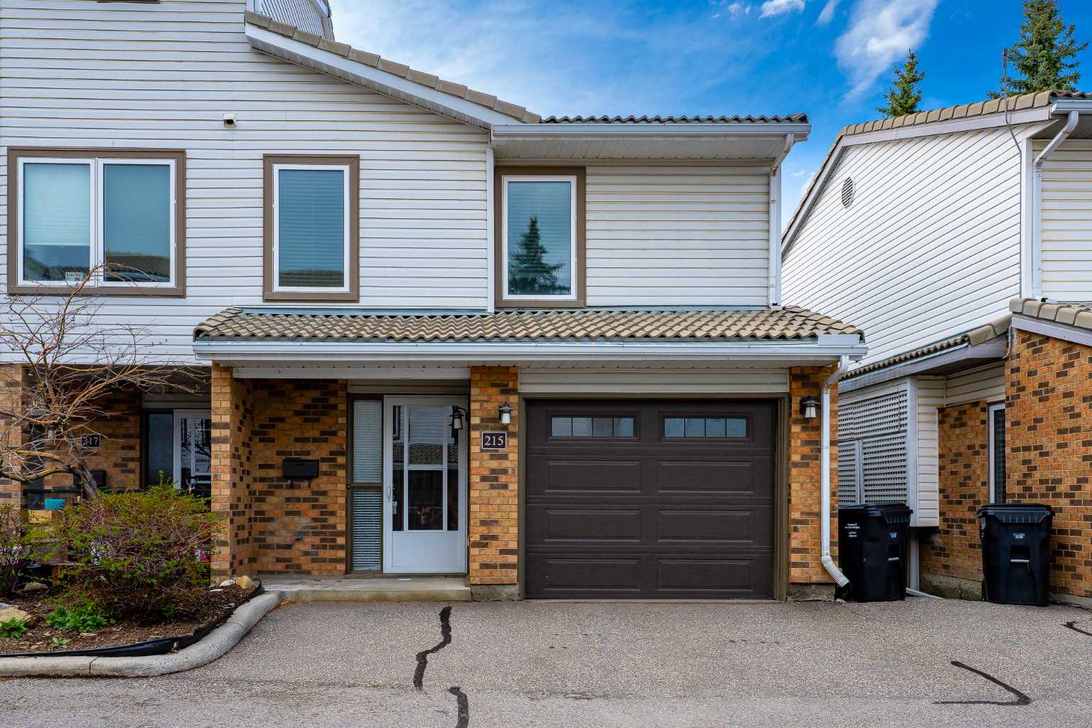 215 Coachway Lane SW