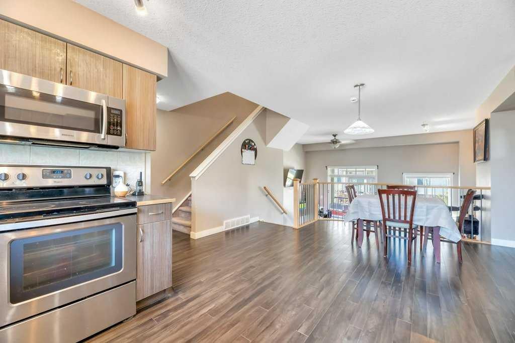 318 Strathcona Circle