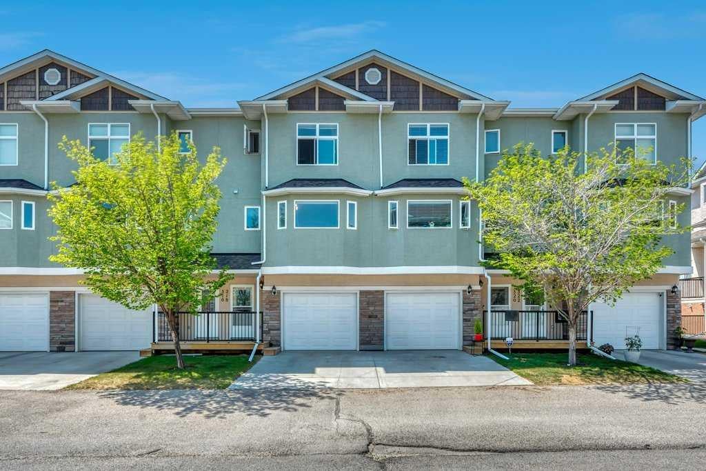 318 Strathcona Circle