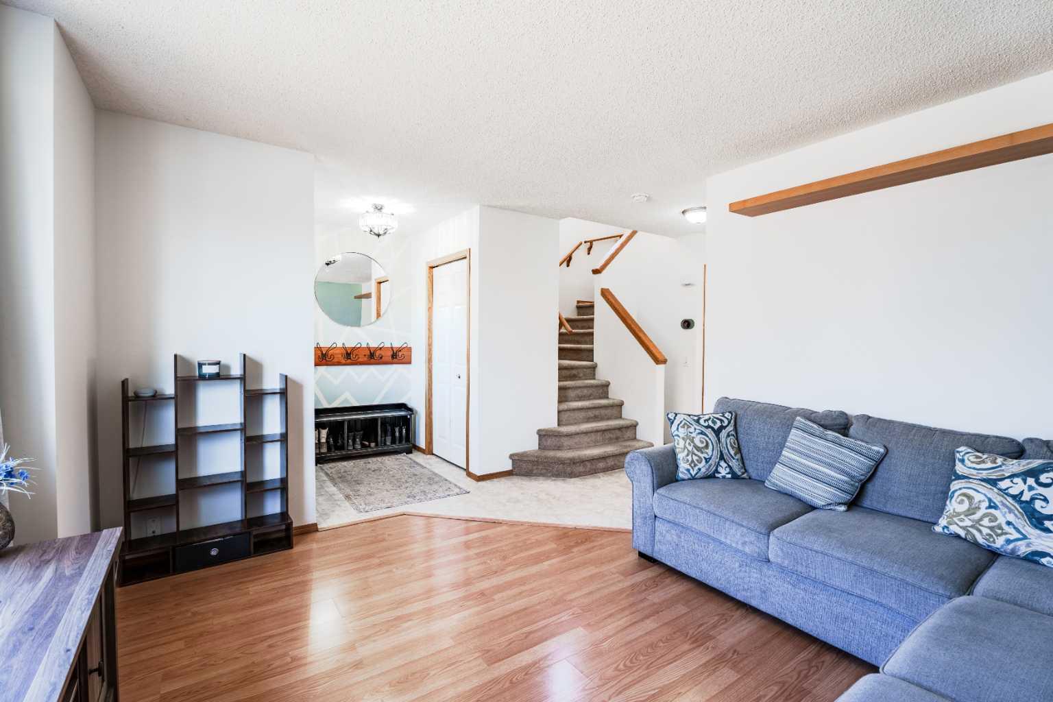 68 Bridleridge Gardens SW