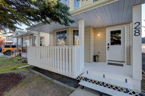 Photo of 28 Woodside Circle NW, Airdrie, AB T4B 2H8 (MLS # A2351886)