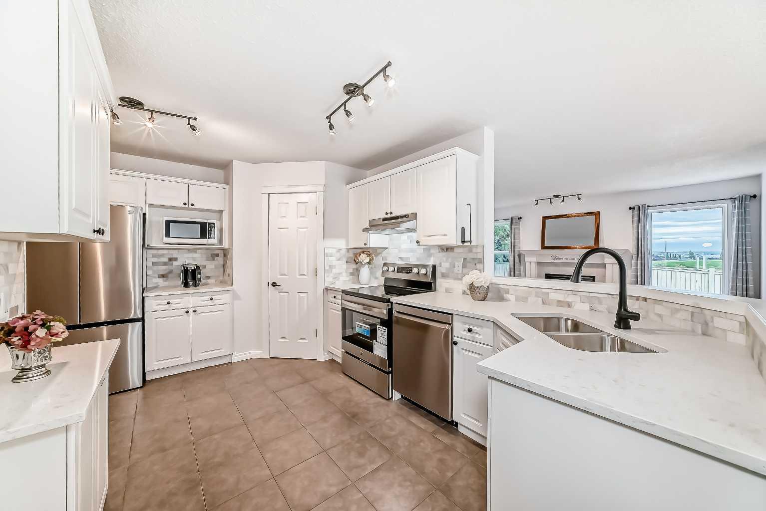 71 Hidden Ranch Close NW