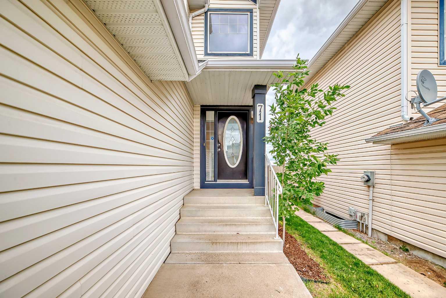 71 Hidden Ranch Close NW