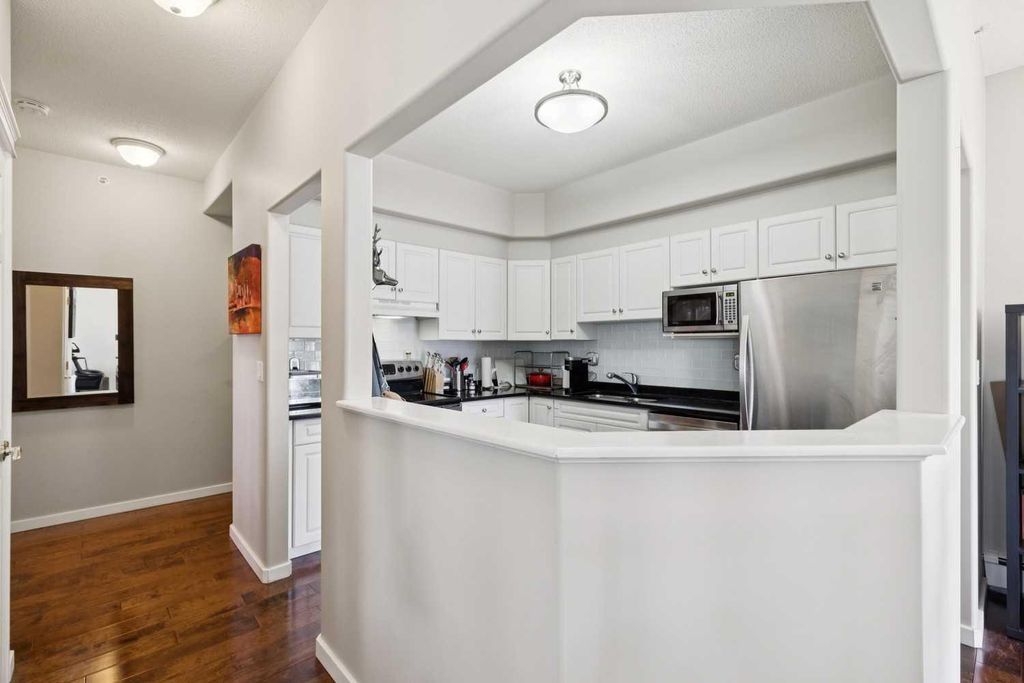 Photo of 1919 31 Street SW #301, Calgary, AB T3E 2M8 (MLS # A2309569)