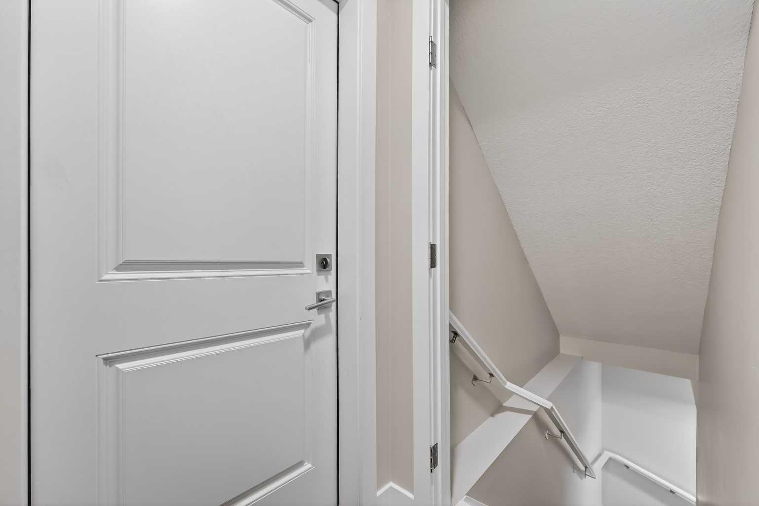 128 Corner Meadows Gate NE