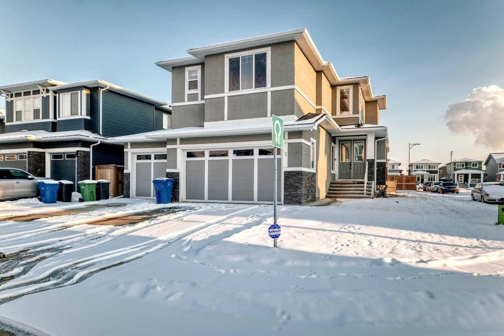 Photo of 2 Chelsea Bay, Chestermere, AB T1X 1Z3 (MLS # A2298689)
