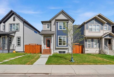 Photo of 176 Walcrest Boulevard SE, Calgary, AB T2X 4L6 (MLS # A2313244)