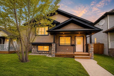 Photo of 60 Vickers Close, Red Deer, AB T4R 0E6 (MLS # A2307326)
