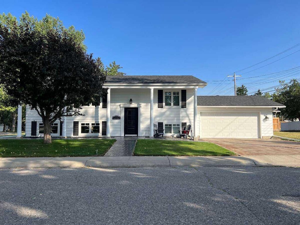 Photo of 11204 Wilson Road SE, Calgary, AB T2J 2E2 (MLS # A2342976)