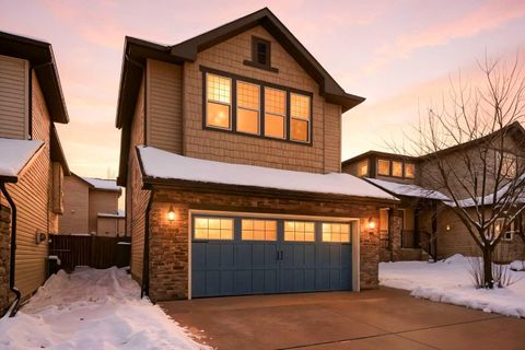 Photo of 9 Sage Hill Landing NW, Calgary, AB T3R 0H5 (MLS # A2272542)