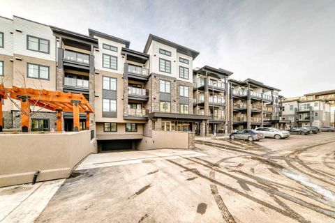 2117 81 Street SW 2209 Calgary AB T3H 6H5