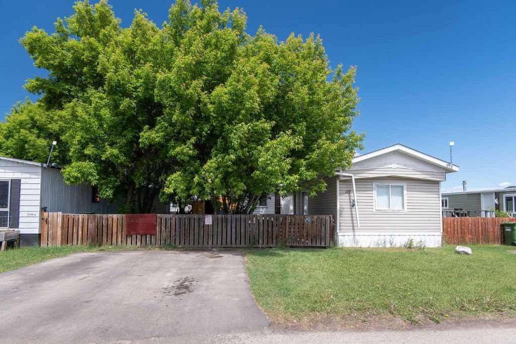 Photo of 5344 76 Street #237, Red Deer, AB T4P 2A6 (MLS # A2319226)