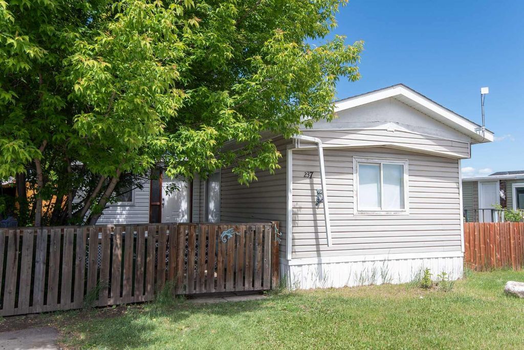 Photo of 5344 76 Street #237, Red Deer, AB T4P 2A6 (MLS # A2319226)