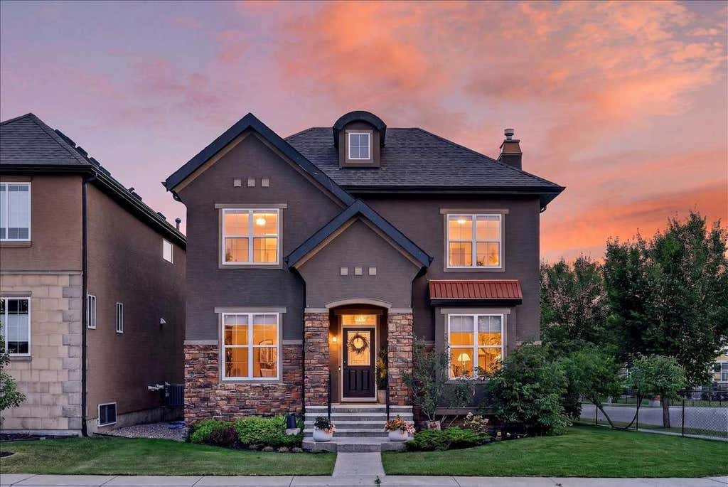 Photo of 4 Quarry Landing SE, Calgary, AB T2C 5E4 (MLS # A2334037)