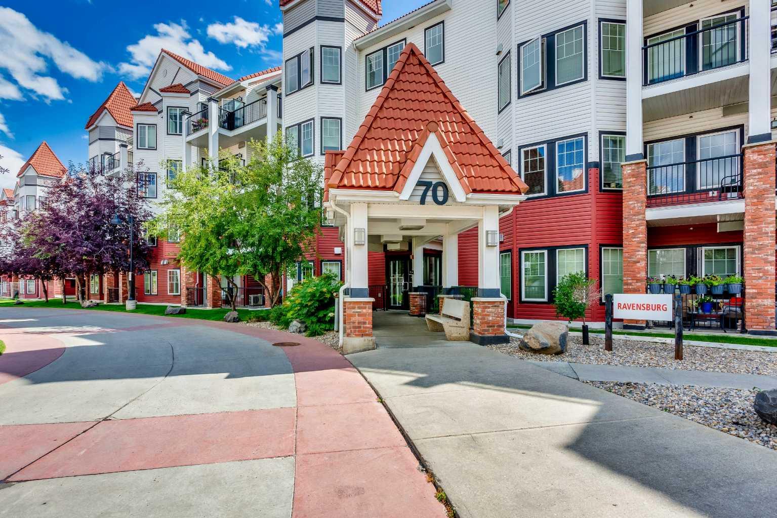 70 Royal Oak Plaza NW 102