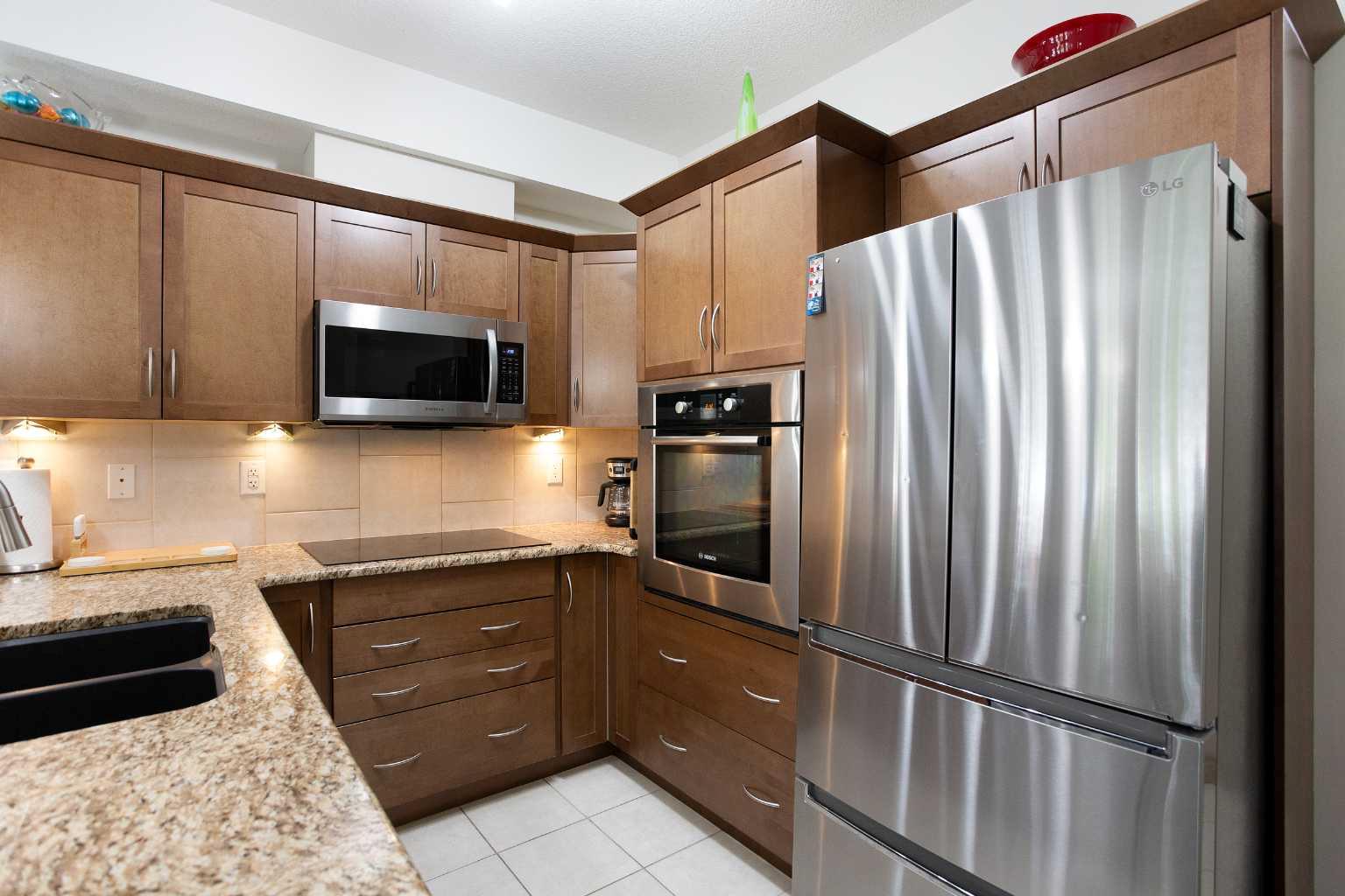 70 Royal Oak Plaza NW 102