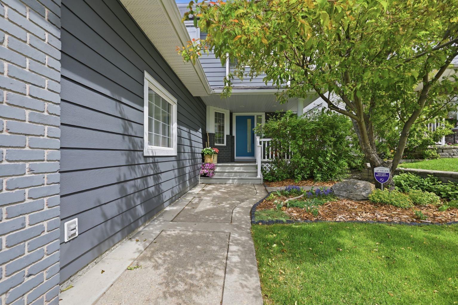 16 Coopers Heights SW