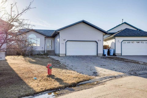 Photo of 152 Shetland Garden, Fort McMurray, AB T9H 5K6 (MLS # A2309467)