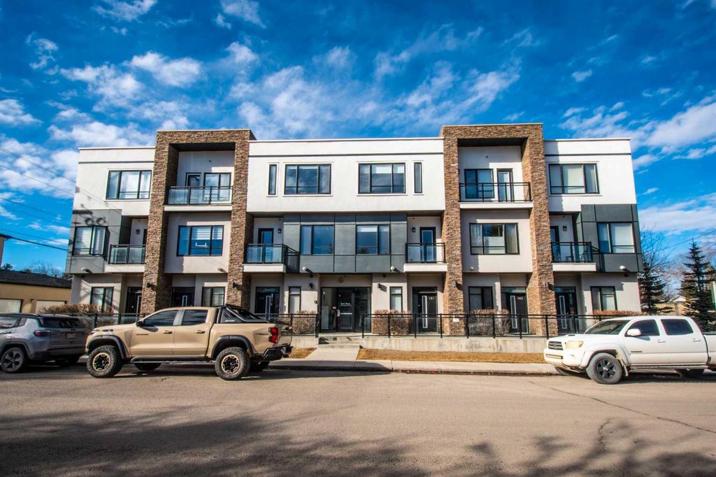 Photo of 15 Rosscarrock Gate SW #109, Calgary, AB T3C 1E6 (MLS # A2286369)