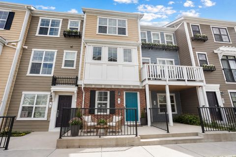 Photo of 8 Sherwood Row NW, Calgary, AB T3R 0X1 (MLS # A2313629)