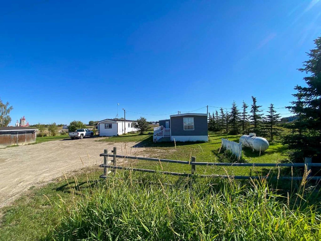 Photo of 3203 50 Avenue, Olds, AB T4H 1A5 (MLS # A2345228)