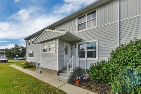 Photo of 11 Poplar Crescent, Springbrook, AB T4S 1V3 (MLS # A2334882)