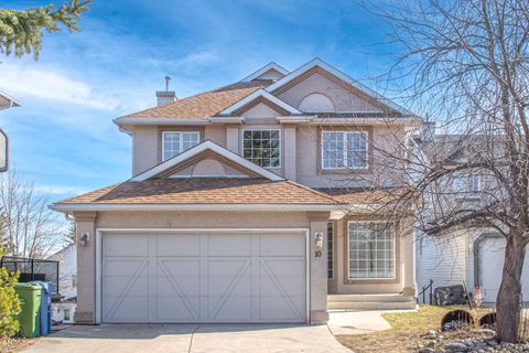 10 Somerset Court SW Calgary AB T2Y 3H4
