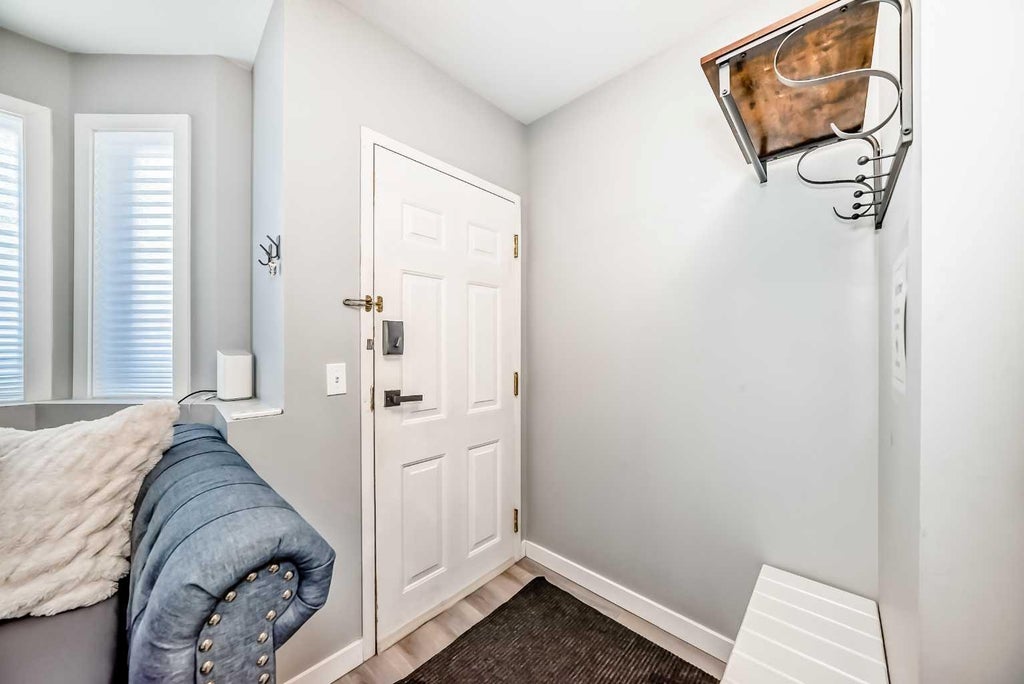 Photo of 1014 14 Avenue SW #106, Calgary, AB T2R 0P1 (MLS # A2350365)