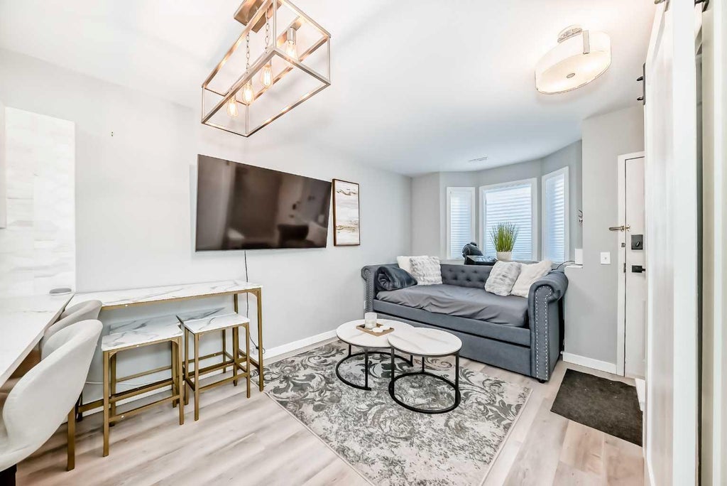 Photo of 1014 14 Avenue SW #106, Calgary, AB T2R 0P1 (MLS # A2350365)