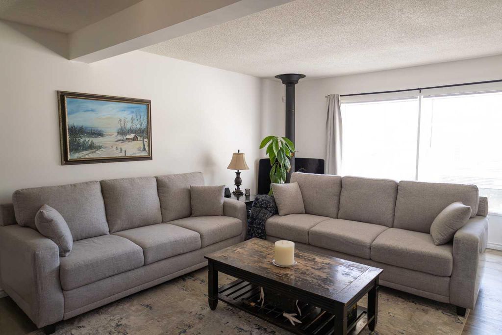 Photo of 283 Abinger Crescent NE, Calgary, AB T2A 6L2 (MLS # A2298921)