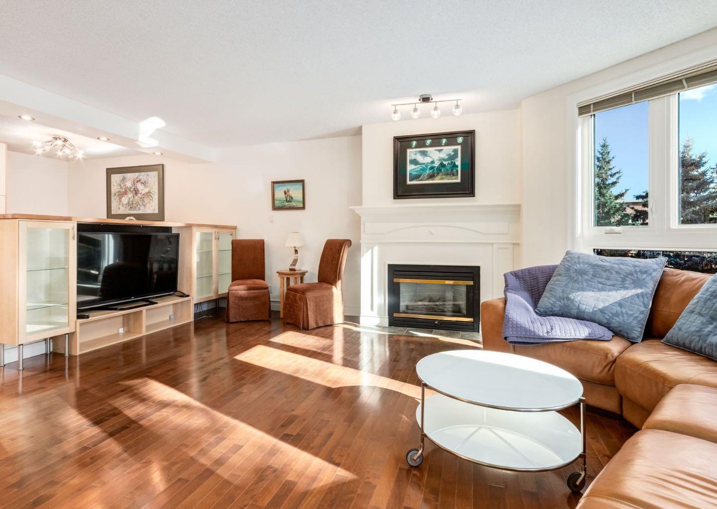 400 Eau Claire Avenue SW 8402