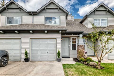 Photo of 103 Everstone Place SW, Calgary, AB T2Y 4H7 (MLS # A2308086)