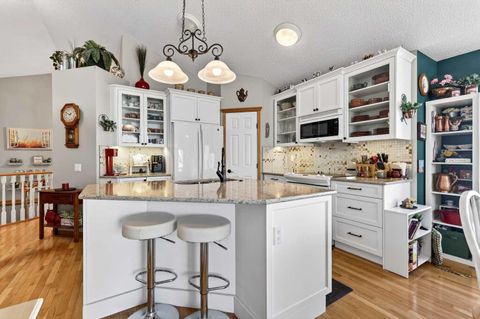 Photo of 81 Chaparral Villas SE, Calgary, AB T2X 3N6 (MLS # A2303298)