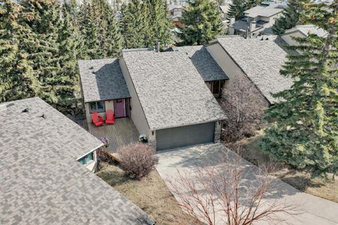 Photo of 22 Coach Manor Terrace SW, Calgary, AB T3H 1C3 (MLS # A2302330)
