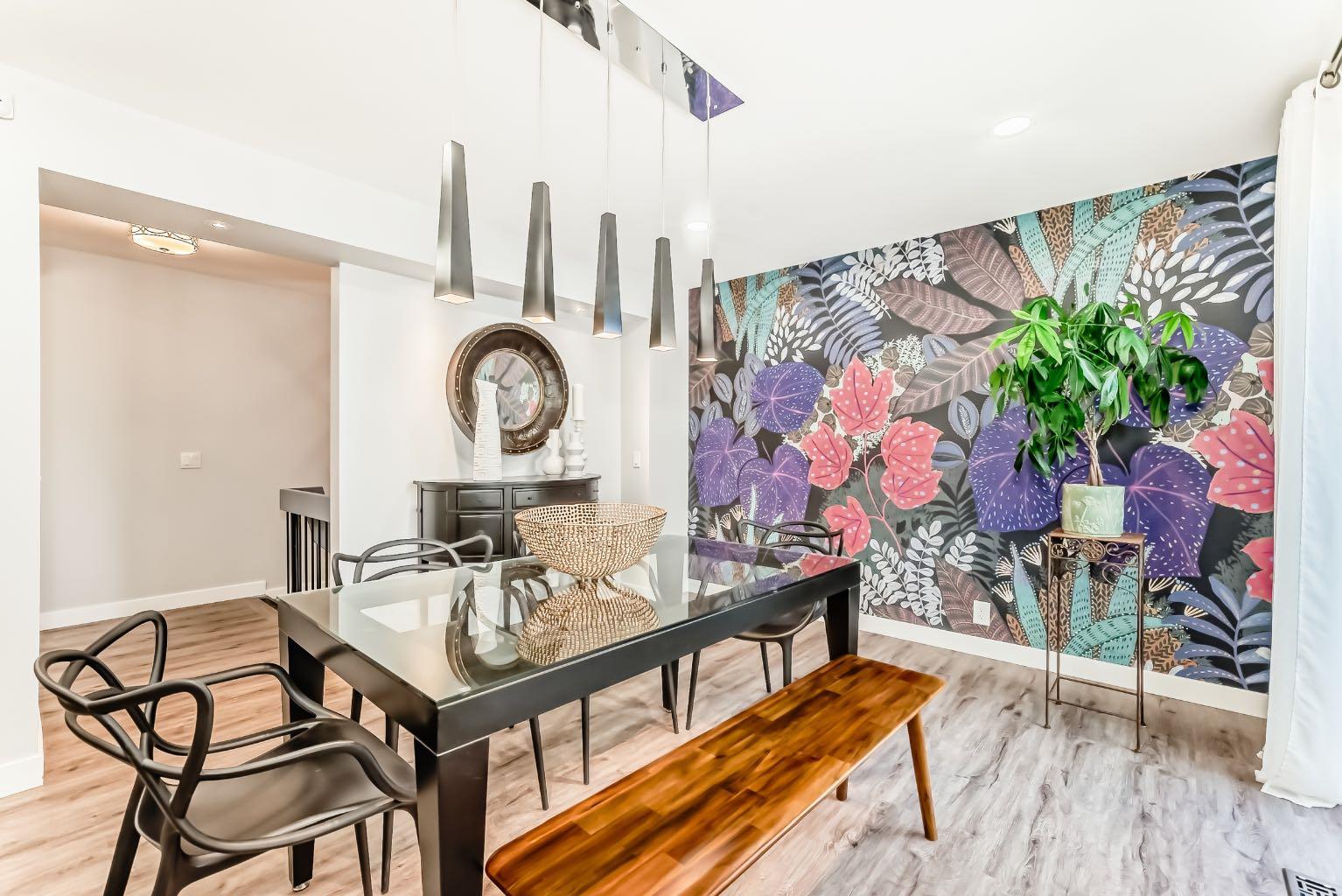 22 Coach Manor Terrace SW