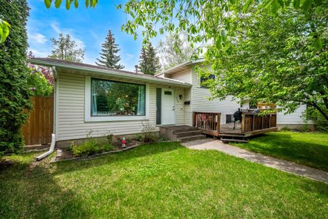 Photo of 224 Ranchview Place NW, Calgary, AB T3G 1R7 (MLS # A2315540)