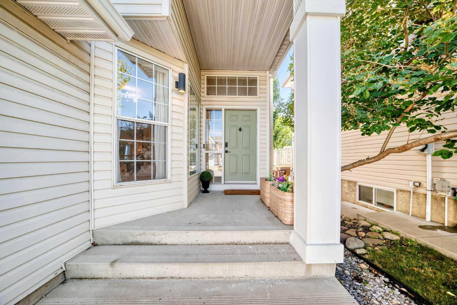 132 Hidden Valley Crescent NW