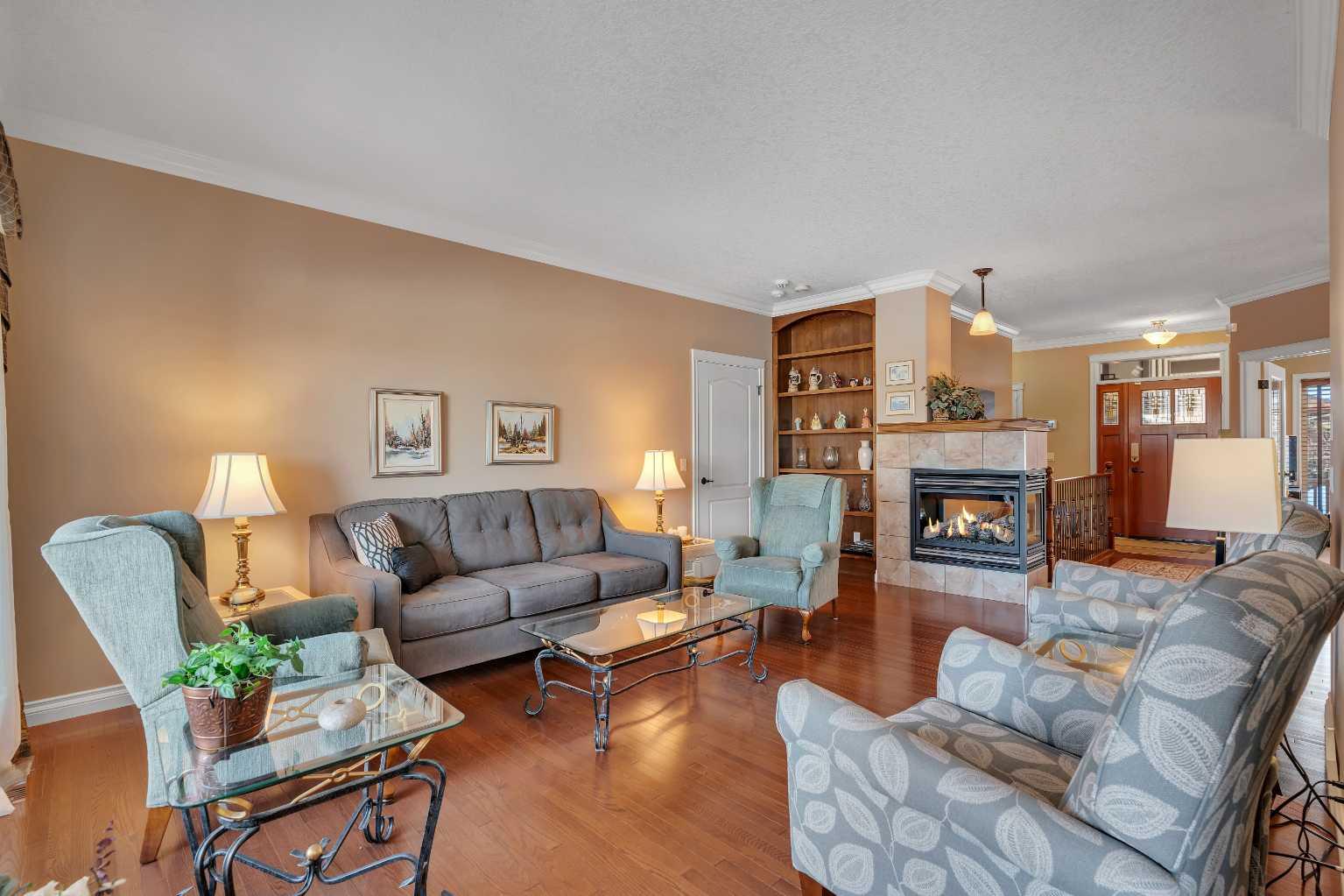 8 Bridle Estates Road SW