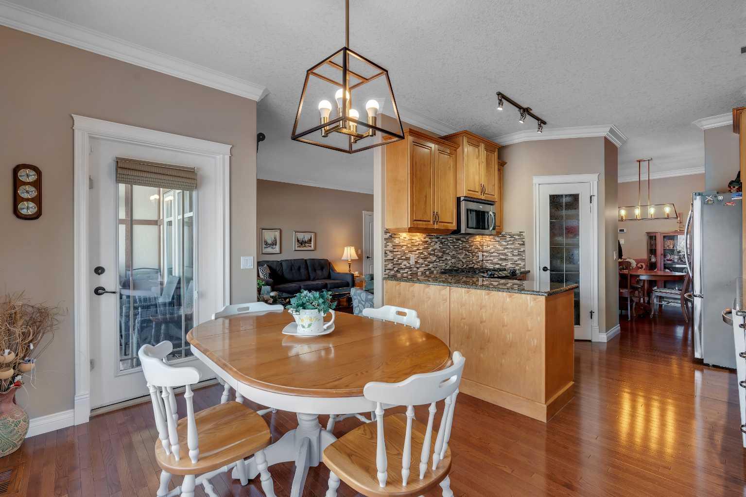 8 Bridle Estates Road SW