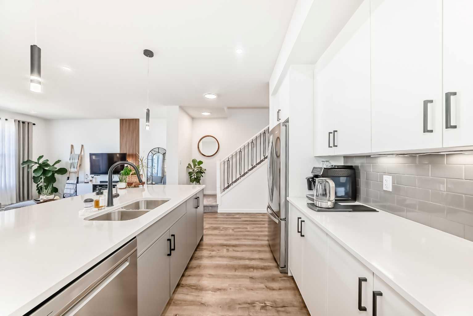 12 Magnolia Crescent SE