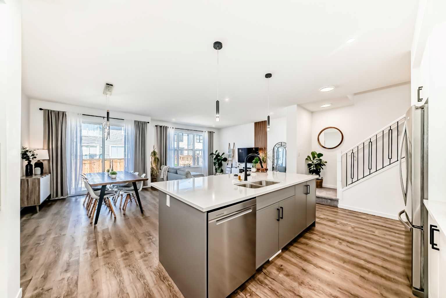 12 Magnolia Crescent SE