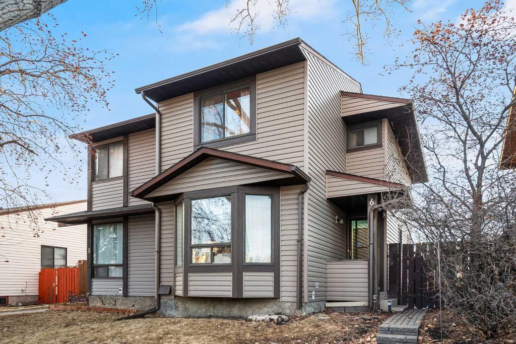 Photo of 6 Castleglen Road NE, Calgary, AB T3J 1S4 (MLS # A2282855)