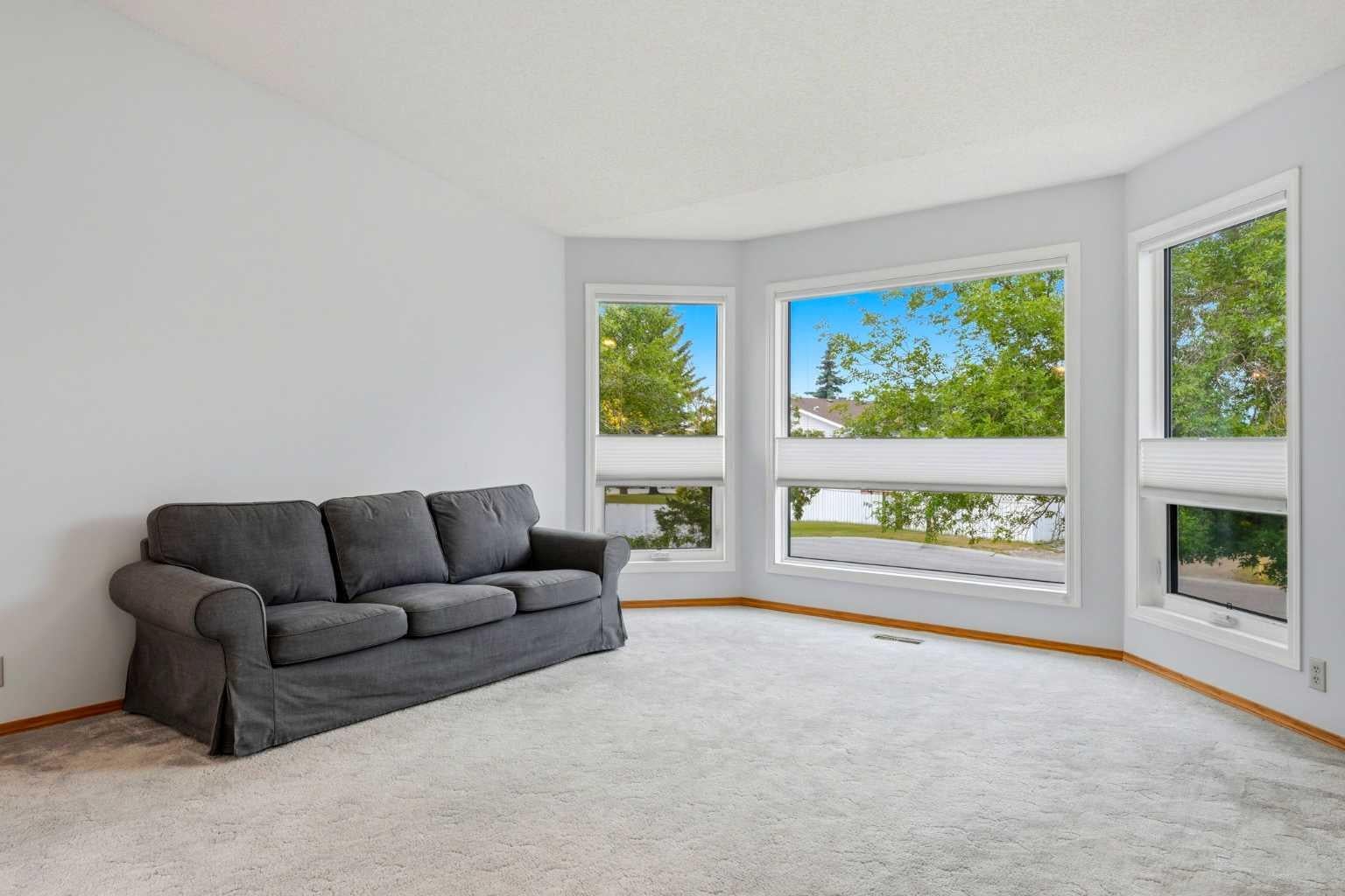 5 Sandpiper Gate NW