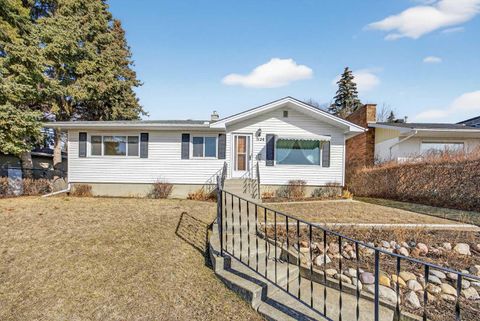 1124 31 Avenue NW Calgary AB T2K 0A9