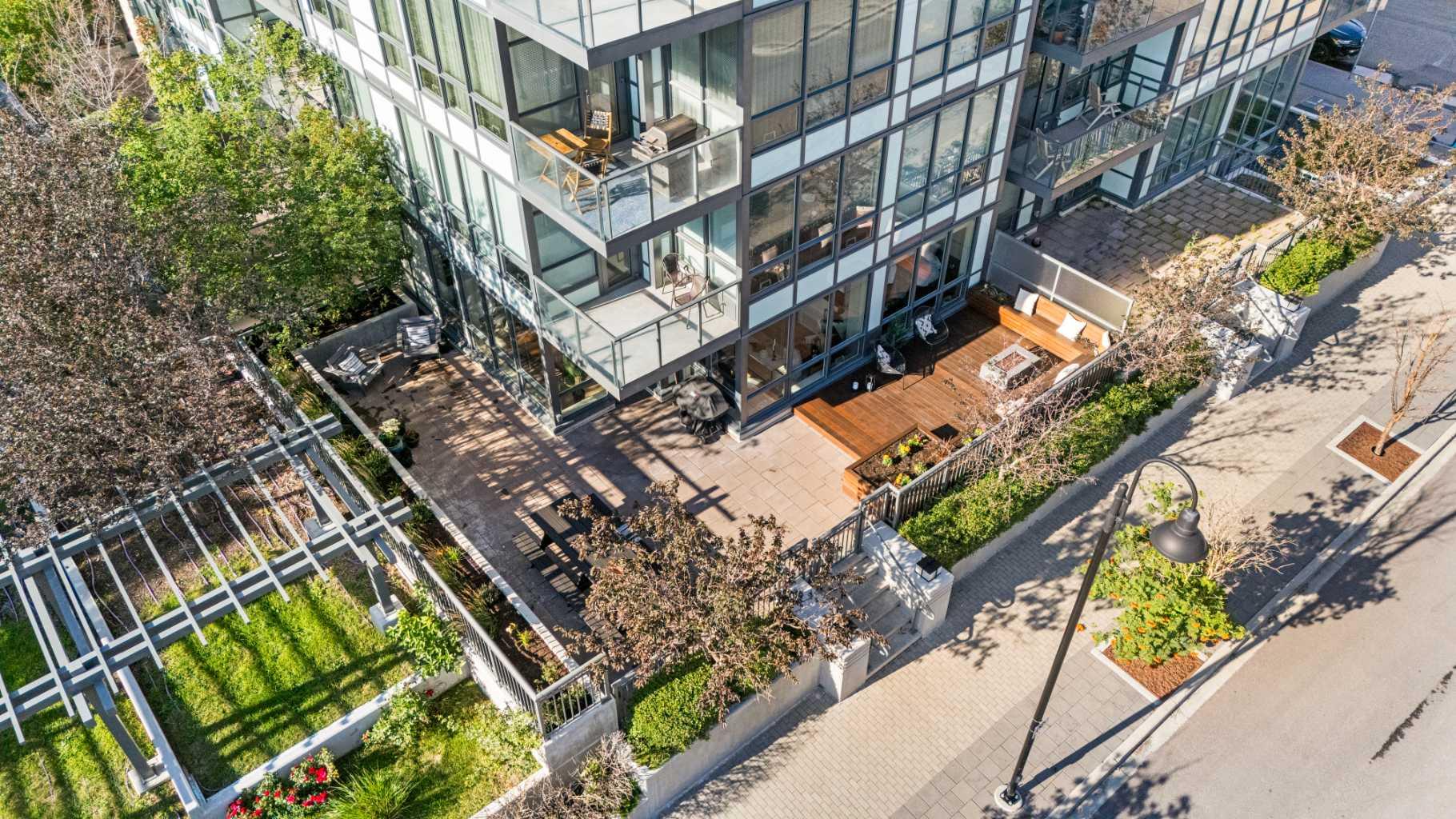 128 2 Street SW 102