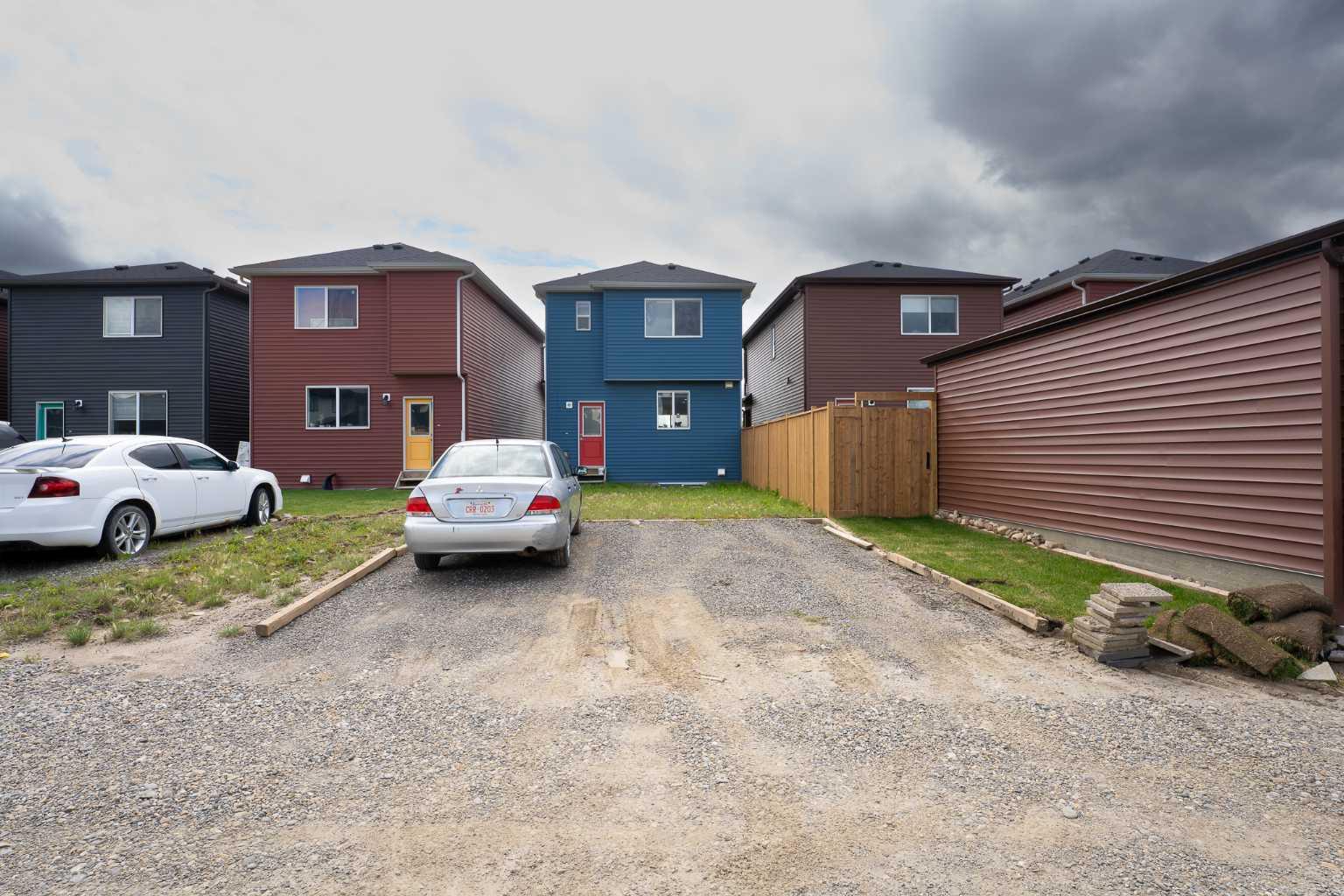 64 Belvedere Park SE