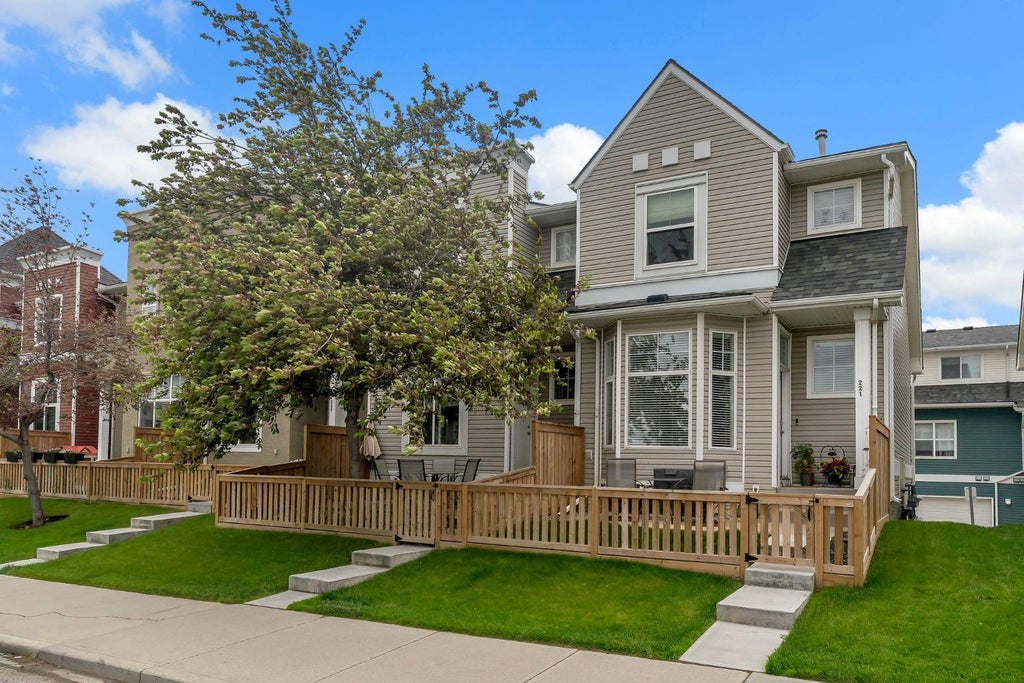 Photo of 223 McKenzie Towne Gate SE, Calgary, AB T2Z 4G3 (MLS # A2322615)