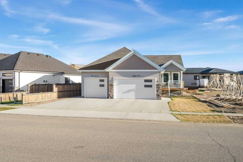 Photo of 2005 61 Avenue, Lloydminster, AB T9V 3R2 (MLS # A2353617)